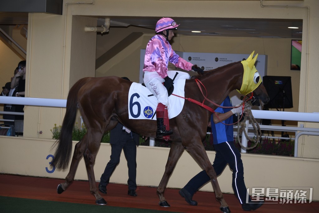 「伊臣」今次強勢再戰首本路程。
