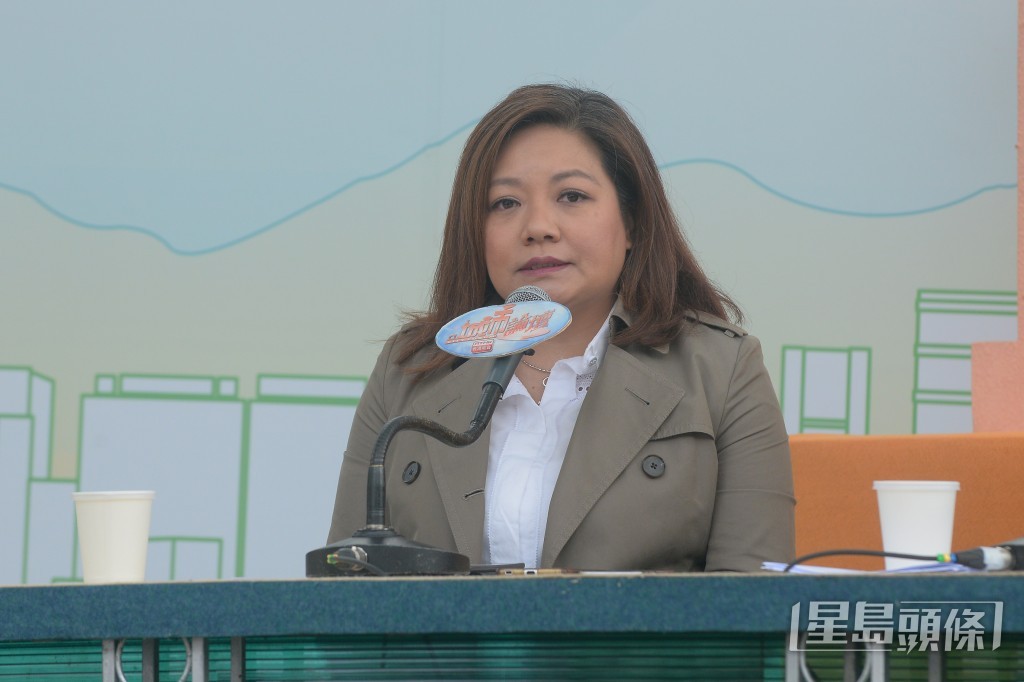 胡孟青曾多次在財經節目上接查詢電話大罵股民，反而令她更受網民喜愛。