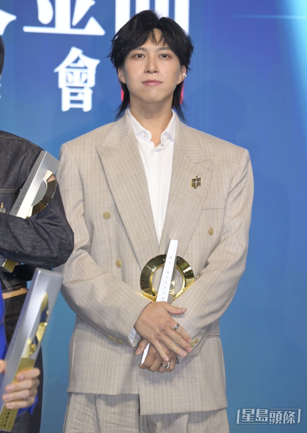 坤哥正式成為獨立歌手。