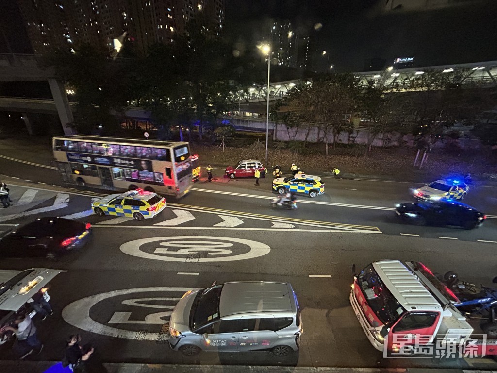 現場為九龍灣觀塘道往油塘方向近得寶花園位置。 現場為九龍灣觀塘道往油塘方向近得寶花園位置。