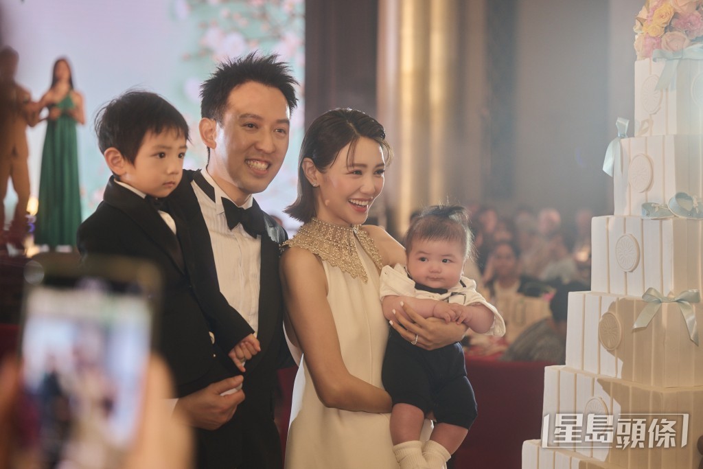 倪晨曦兩子出世後才補辦婚宴。