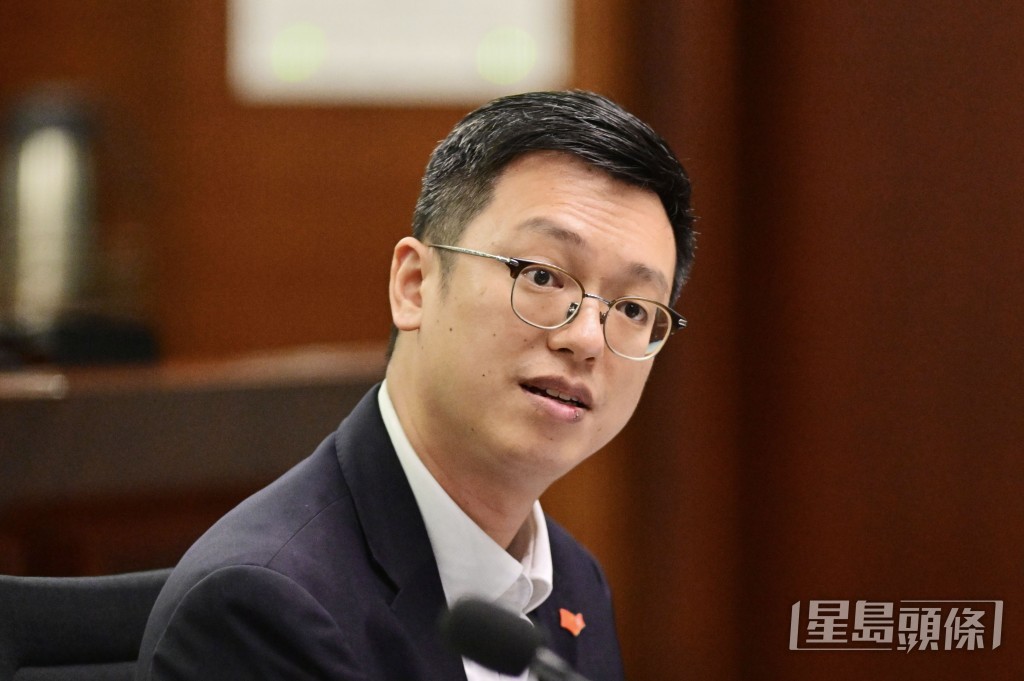 勞工及福利局副局長何啟明。資料圖片 勞工及福利局副局長何啟明。資料圖片