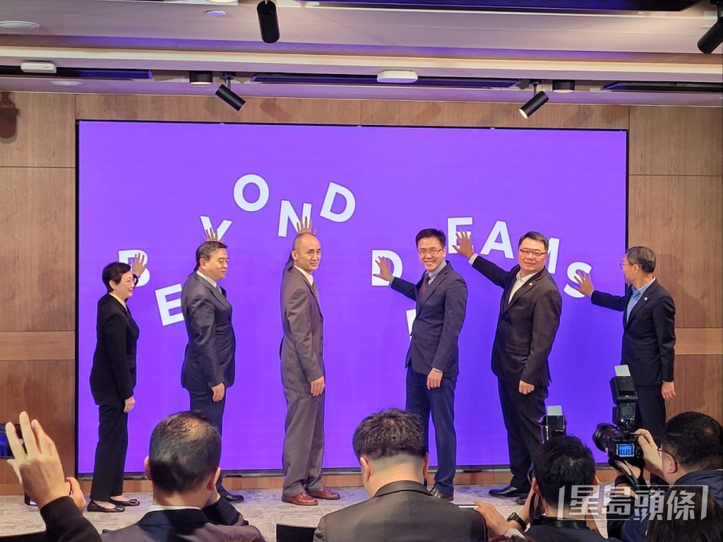 科技園與華潤集團宣布啟動「衝出夢想 」計劃，，由華潤慈善基金捐贈1億元。趙克平攝