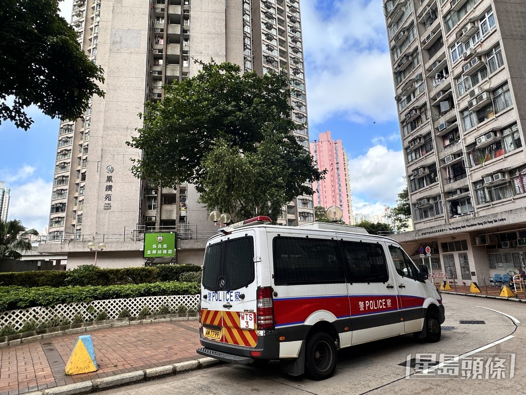 警員到場調查。 警員到場調查。