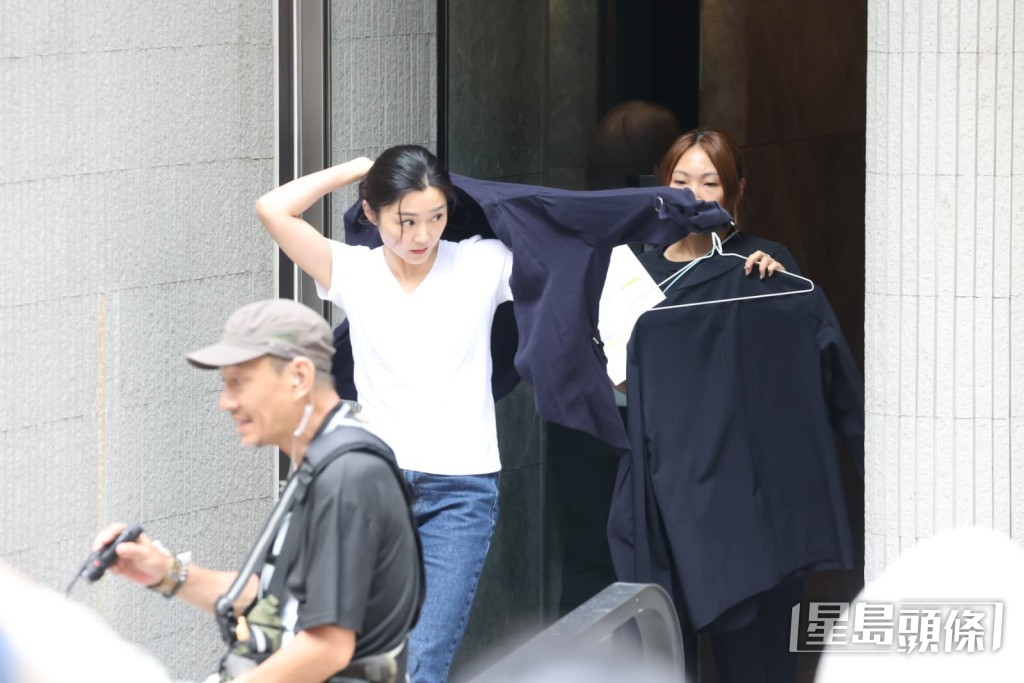 衛詩雅亦有份拍攝。