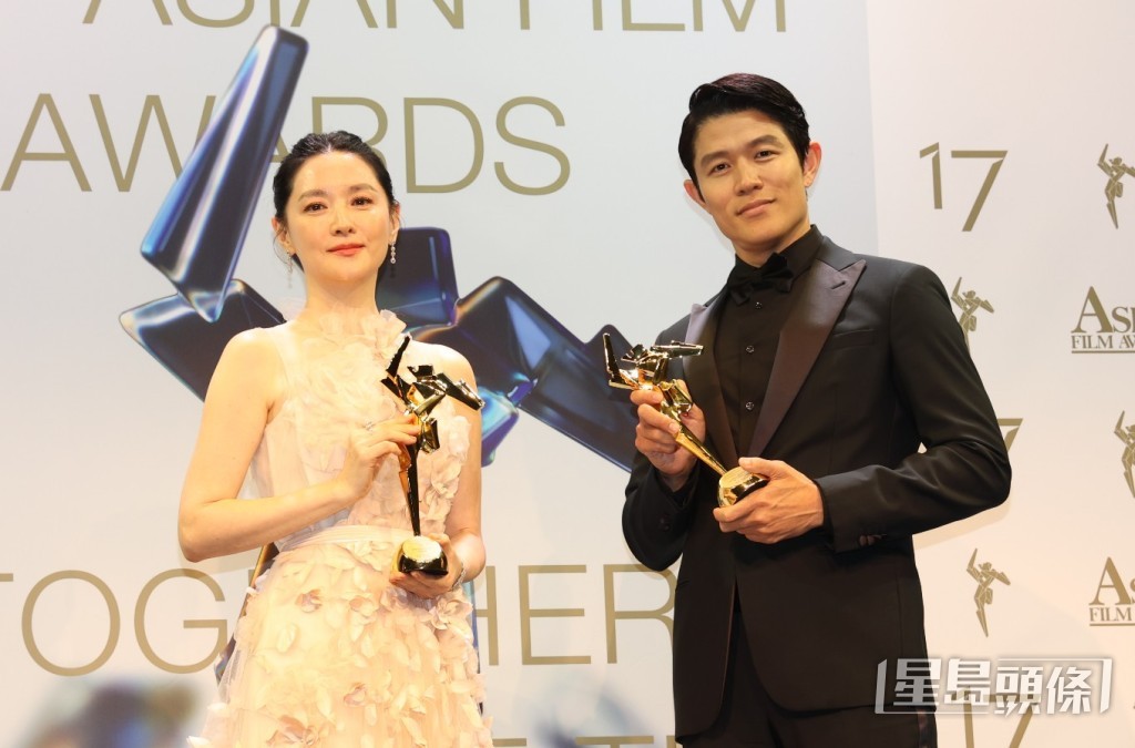 卓越亚洲电影人大奖:李英爱、铃木亮平 卓越亚洲电影人大奖:李英爱、铃木亮平