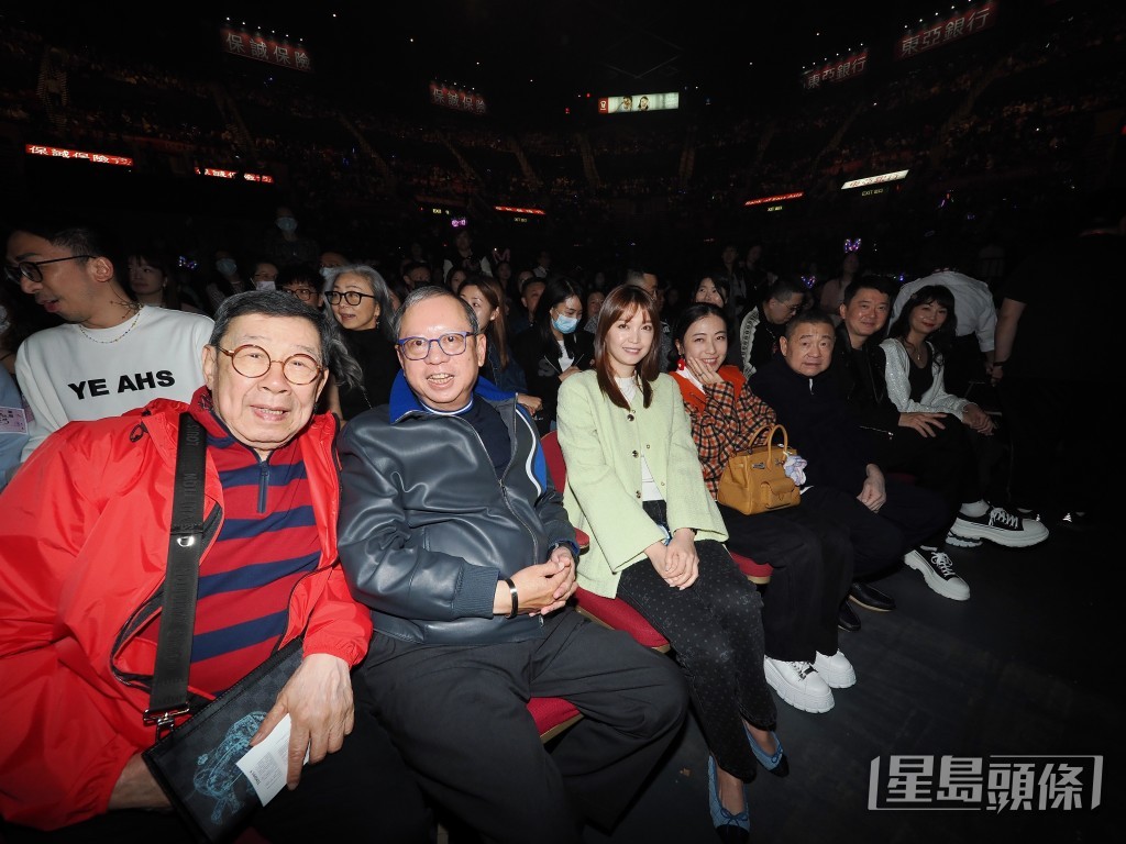 首場不少嘉賓捧場，包括寰亞老闆林建岳、契爺胡楓、劉鑾雄與甘比、邱子傑與太太。