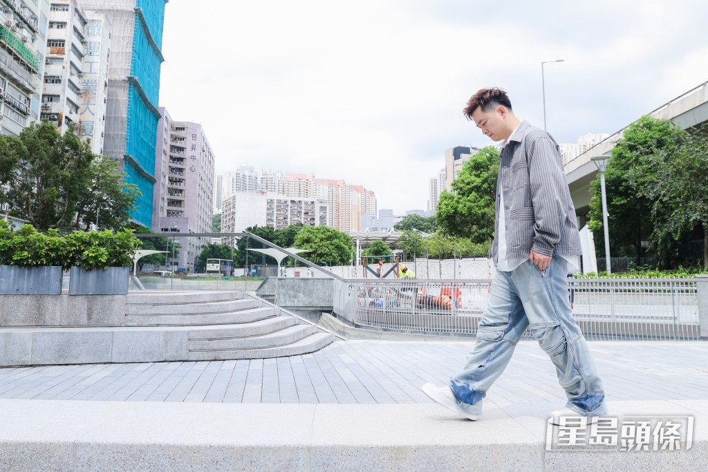 譚輝智以素人身份走進娛樂圈。