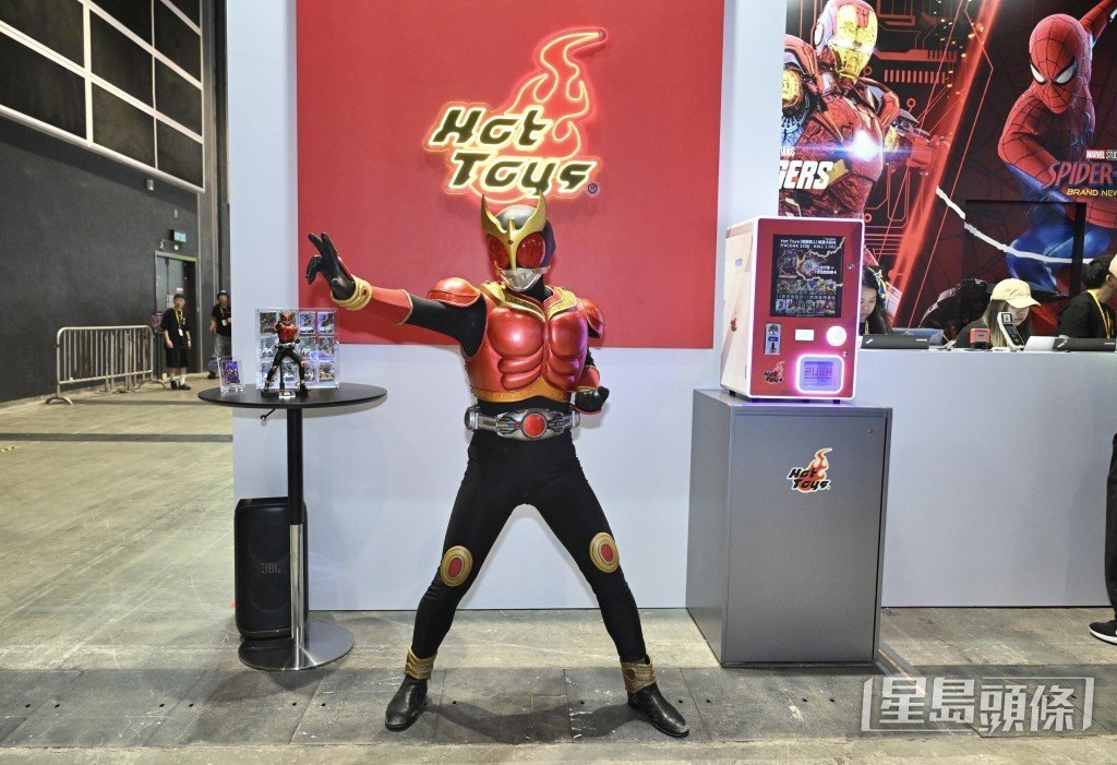 《幪面超人》「Kuuga」。 《幪面超人》「Kuuga」。