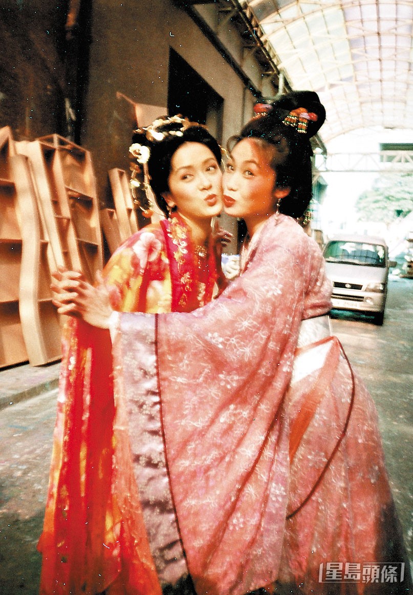 兩位女主角感情好好! 兩位女主角感情好好!