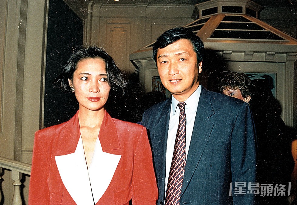 蕭芳芳亡夫張正甫曾任亞洲電視行政總裁。