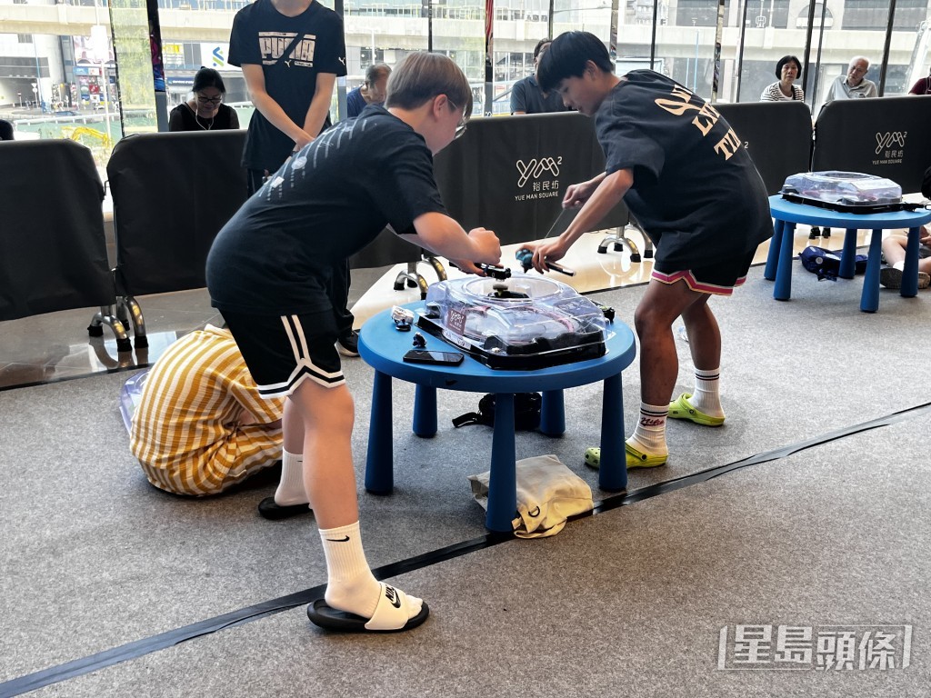 多個商場紛紛轉型，增加常設爆旋陀螺對戰攤位。