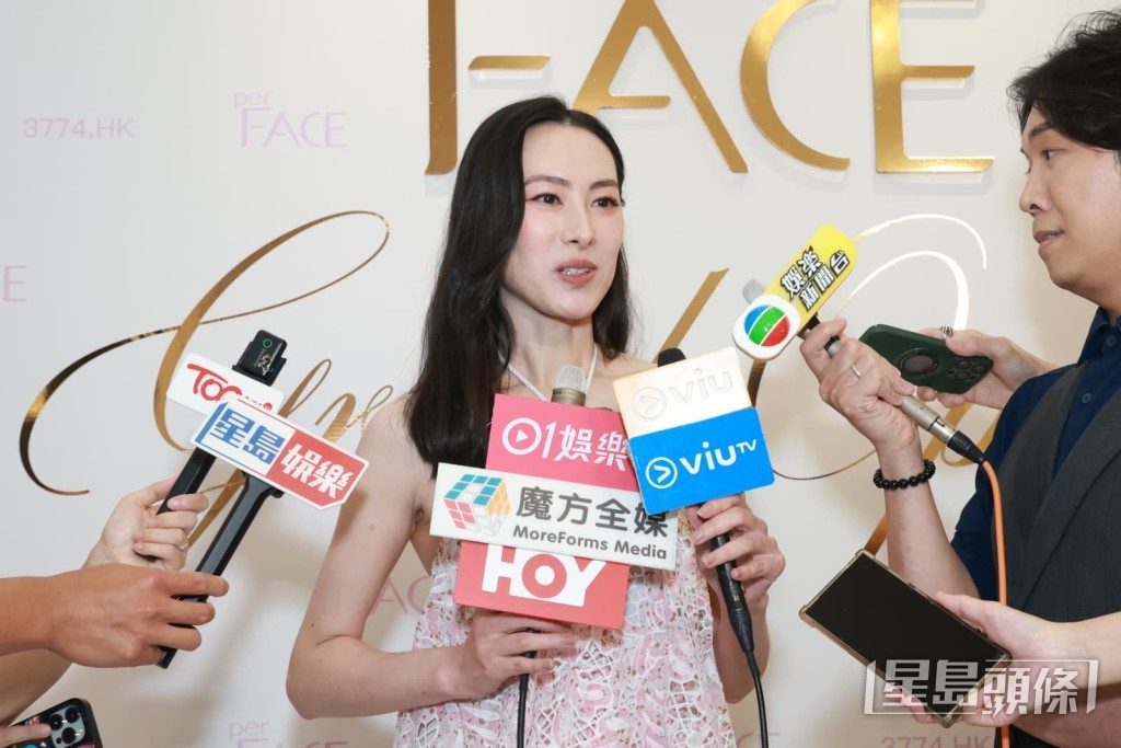 梁洛施已是三子之母。 梁洛施已是三子之母。