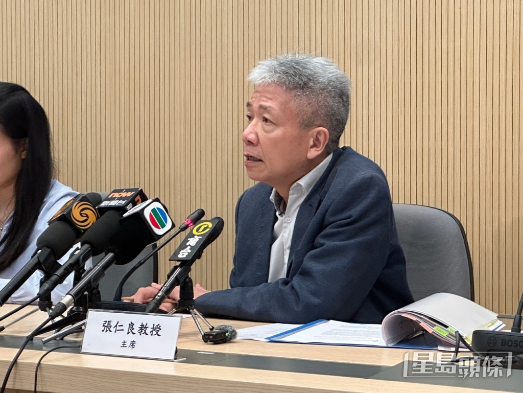 張仁良希望車隊可以「加把勁」盡快投入的士服務。曾卓琳攝 張仁良希望車隊可以「加把勁」盡快投入的士服務。曾卓琳攝