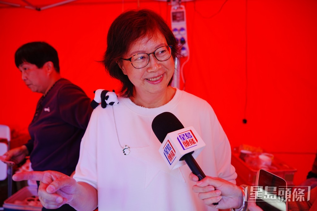 邱女士表示，每年市集生意都不錯，市民對特色的中式食品很感興趣。汪旭峰攝