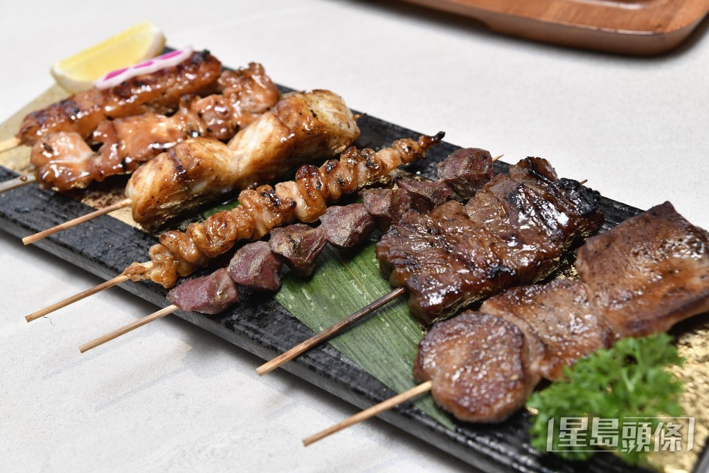 餐廳有各式主題美食，有刺身、串燒和甜品。