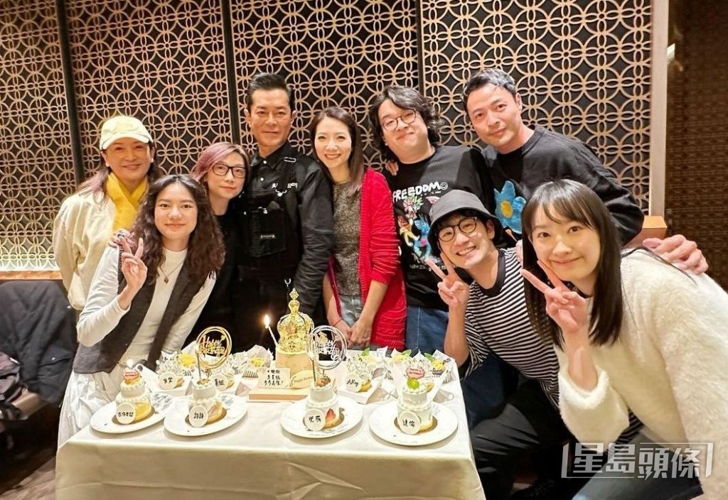 婉婉50歲生日獲老友古天樂賀壽。 婉婉50歲生日獲老友古天樂賀壽。