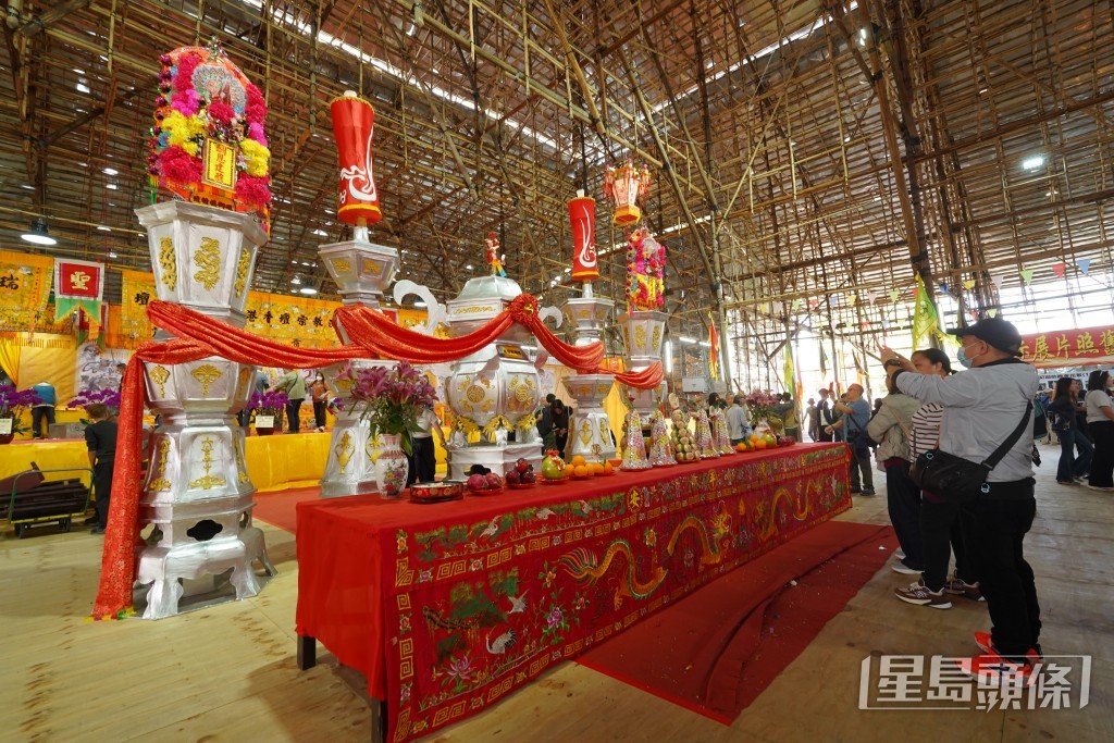 不少市民趁最後一天到場參觀。