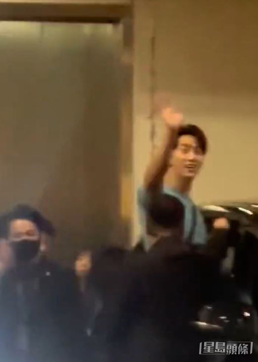 上車前同FANS講拜拜