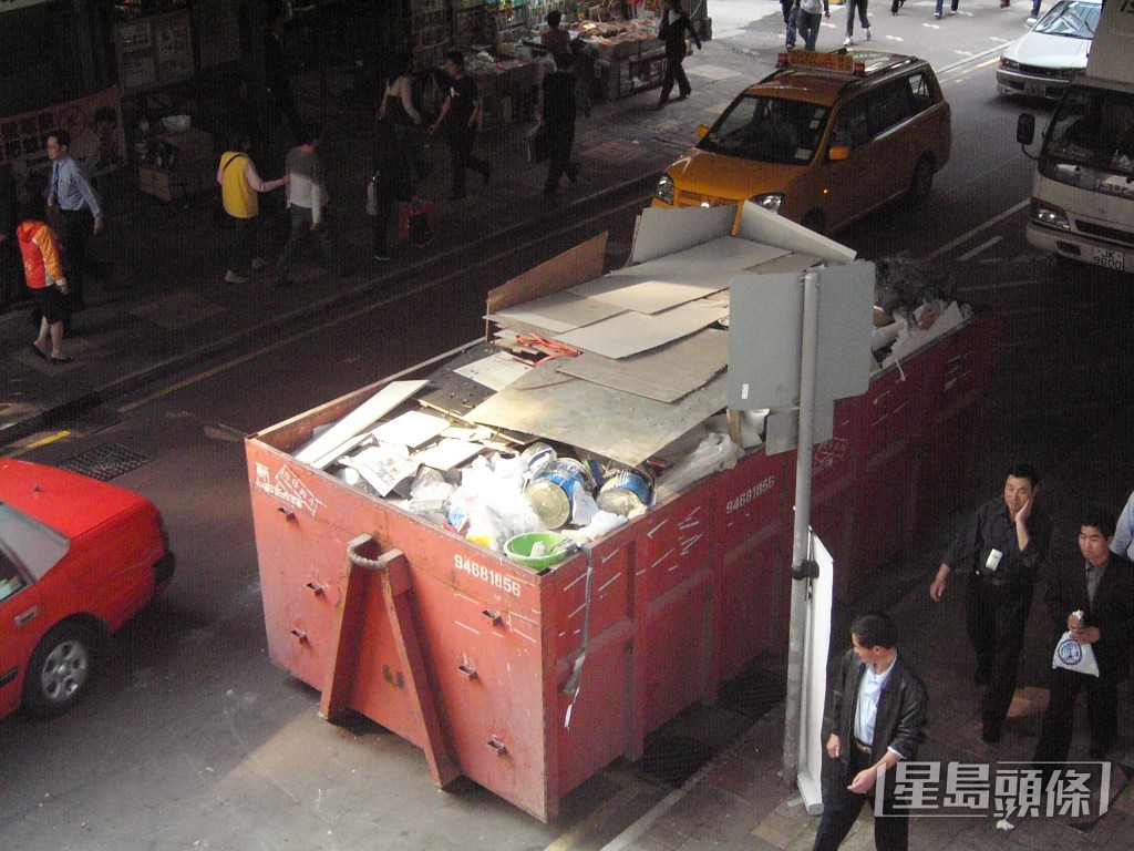 有個案拖延4月始處理建築廢料問題。資料圖片 有個案拖延4月始處理建築廢料問題。資料圖片