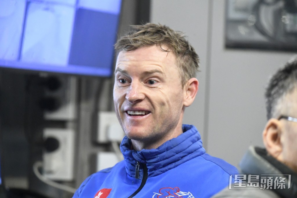 潘顿今朝复课表现积极，单系早段就操了五匹马。