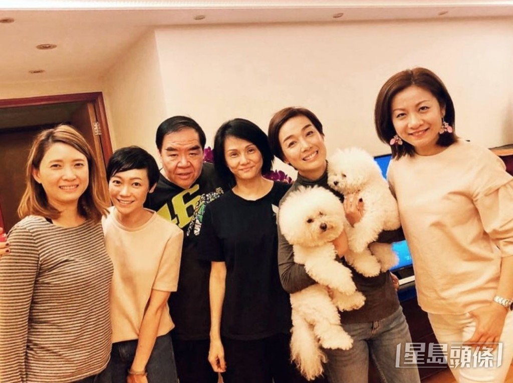 江美儀好記得曾被鄭則仕用粗口喪鬧,但依然參與恩師聚會。 江美儀好記得曾被鄭則仕用粗口喪鬧,但依然參與恩師聚會。