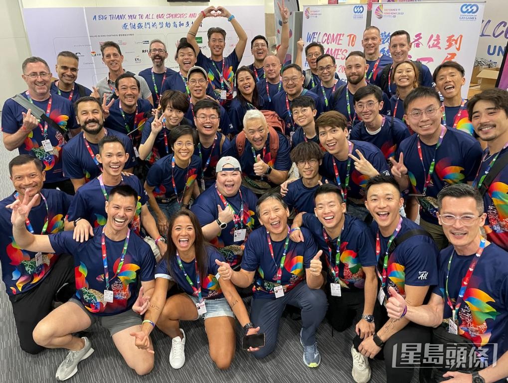 2023年,Emery擔任同樂運動會義工。 2023年,Emery擔任同樂運動會義工。