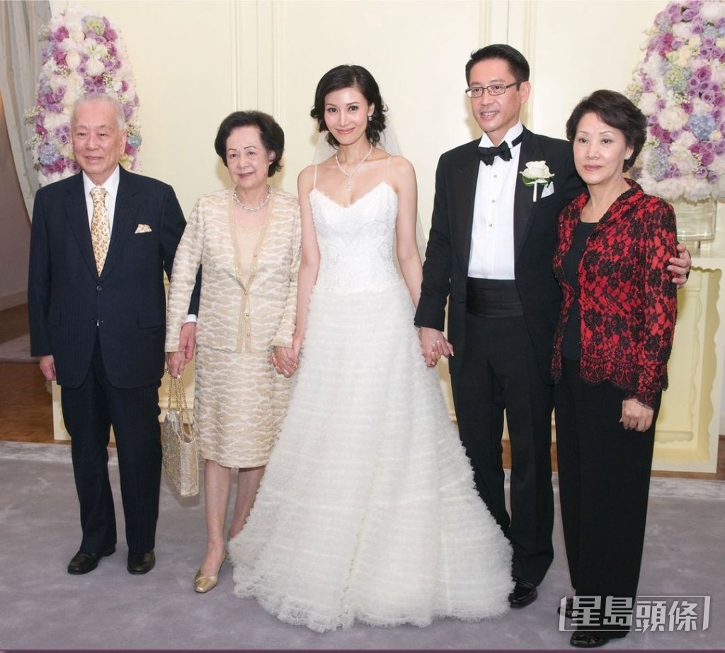 李嘉欣與許晉亨於2008年結婚。  ​