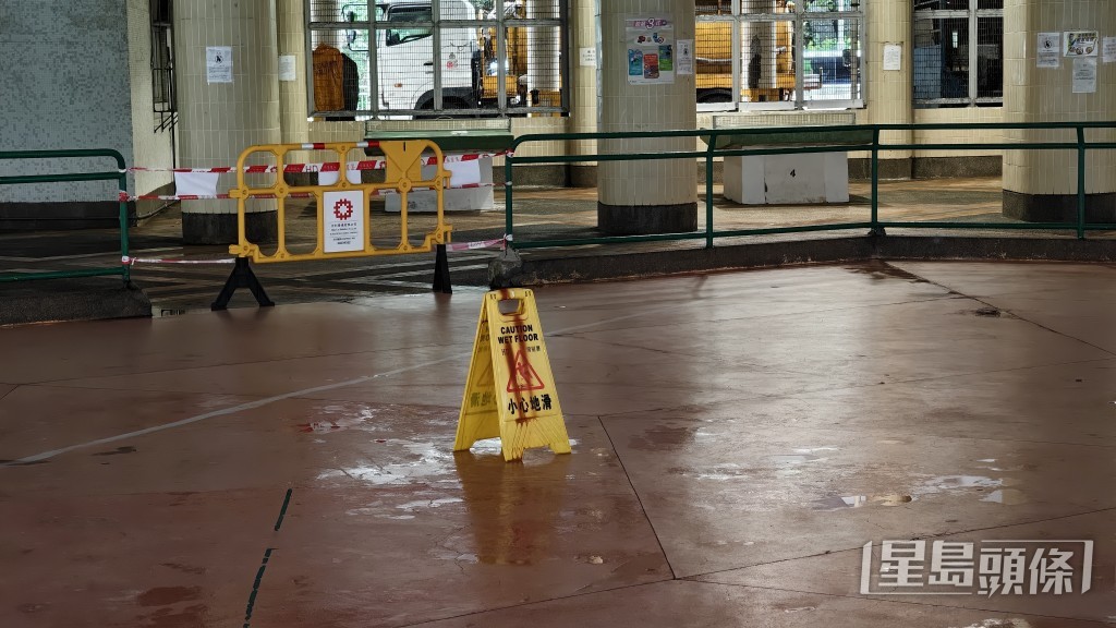 事發溜冰場已被圍封清潔。 事發溜冰場已被圍封清潔。