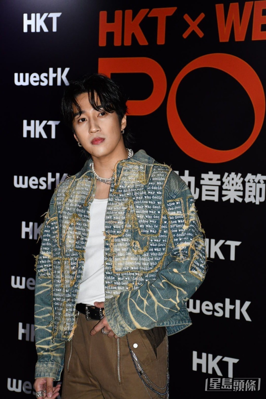 他表示從小看港產片長大,所以一直很愛香港。 他表示從小看港產片長大,所以一直很愛香港。