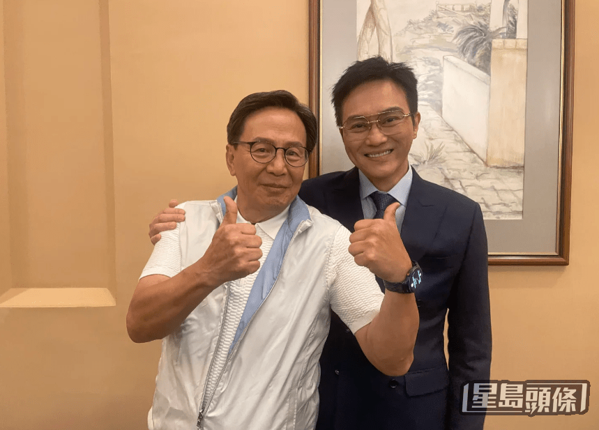 煒烈近日在澳門拍攝TVB劇集《璀璨之城》，日前分享與男主角張智霖的合照。