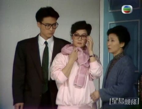 跟未紅天王黎明及梁珊拍《回到未嫁時》。 跟未紅天王黎明及梁珊拍《回到未嫁時》。