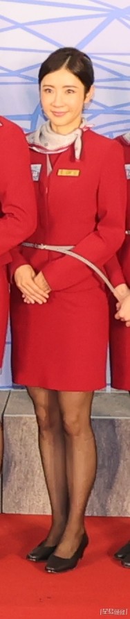 利颖怡今次饰演空姐。