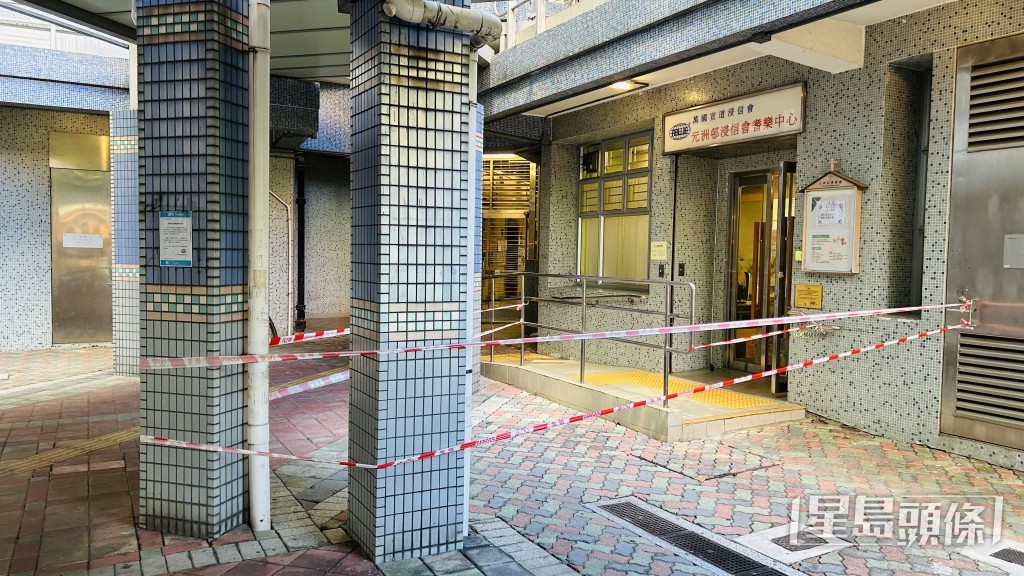 男子高處墮平台。蔡楚輝攝 男子高處墮平台。蔡楚輝攝