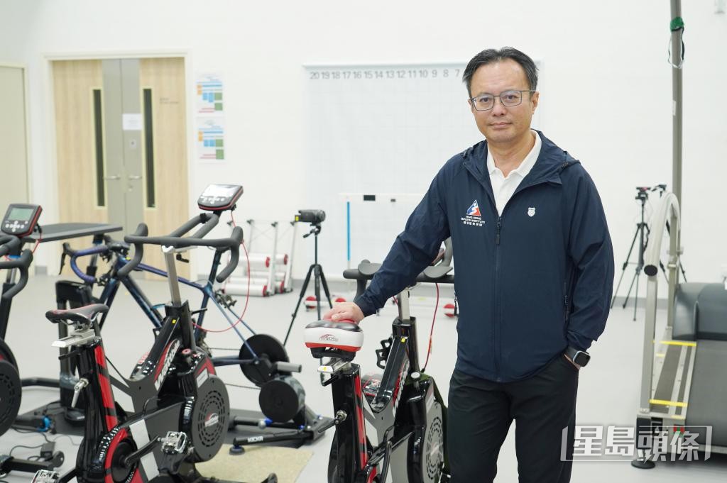 體院精英訓練科技總監蘇志雄博士指,團隊提出訓練方案,助運動員解決問題。 體院精英訓練科技總監蘇志雄博士指,團隊提出訓練方案,助運動員解決問題。