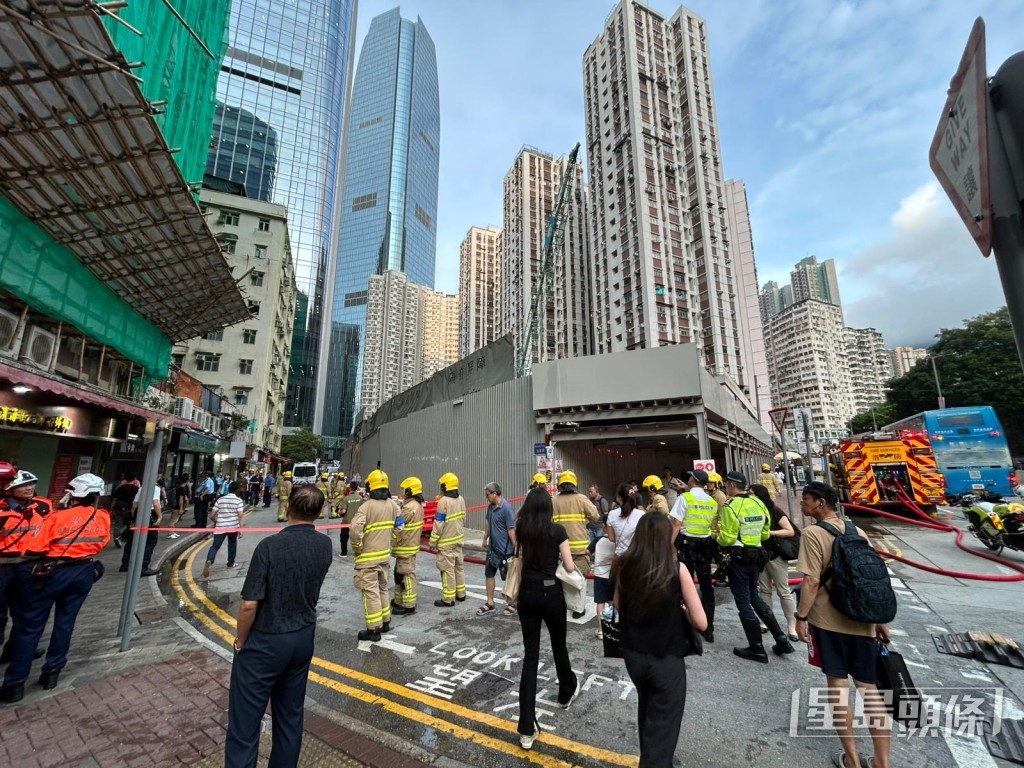 現場為鰂魚涌濱海街近英皇道一地盤。