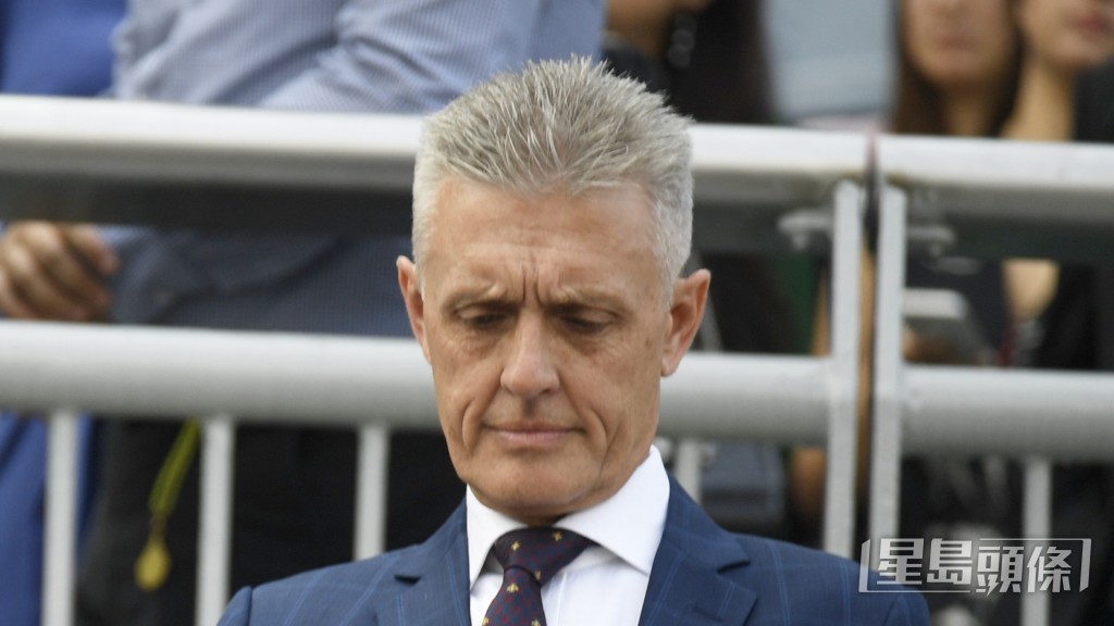 廖康铭今朝特意揾艾兆礼倾谈商讨大计。