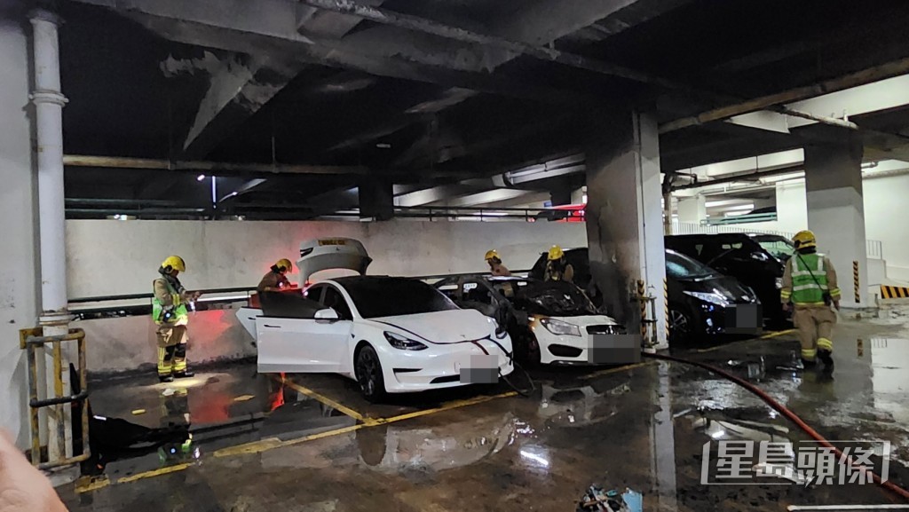 在旁的私家車被波及。黎志偉攝 在旁的私家車被波及。黎志偉攝