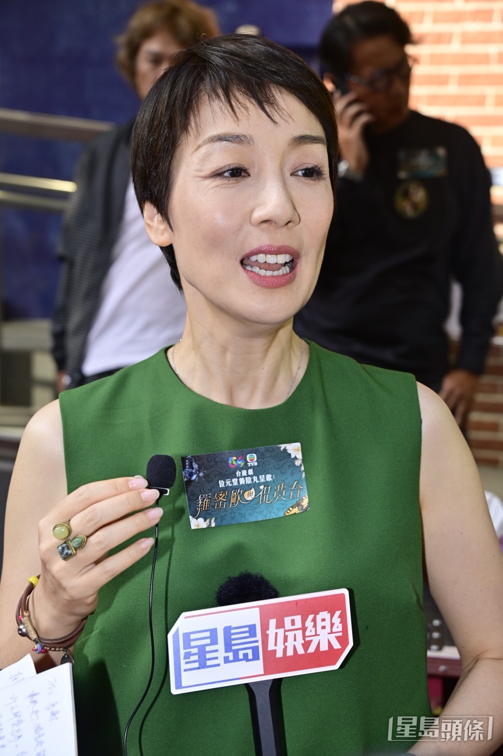 提到去年憑《下流上車族》成為視后後，江美儀好像很少拍劇機會，她聽後即說：「唔係冇乜，係冇！OK嘅，公司安排啦。」