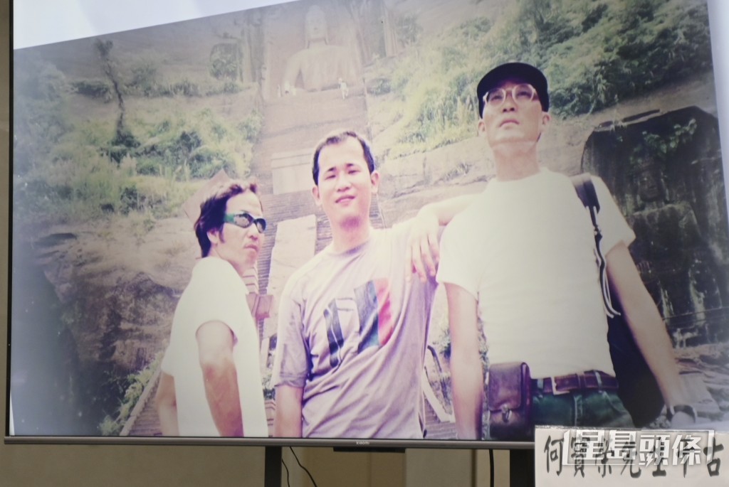 何寶榮年輕時的照片。
