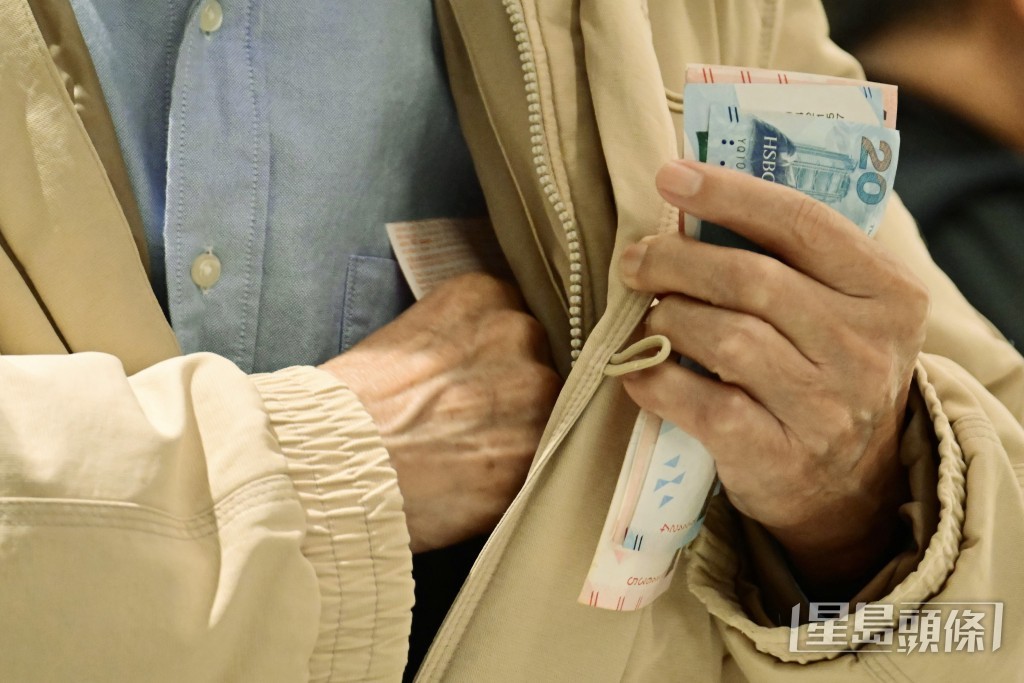 「夾份買六合彩」的人性考驗成為城中熱話。(資料圖片)