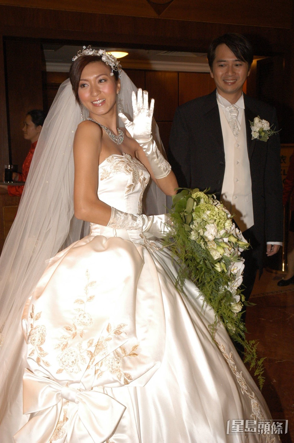 选亚姐出身的姚嘉妮与艺人林祖辉2006年结婚。