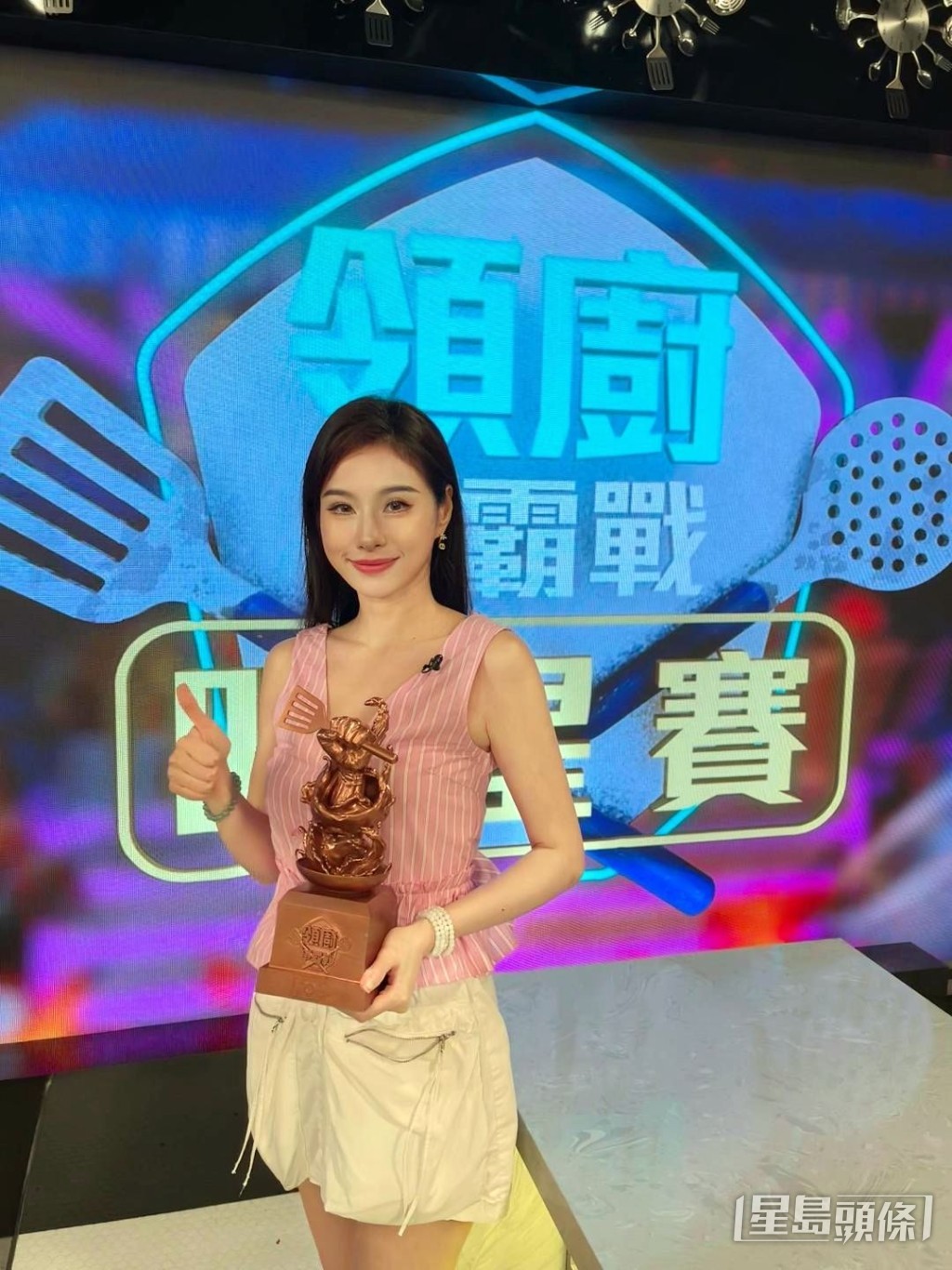 最近樂小姐參與了HoyTV的烹飪節目《領廚爭霸戰》。