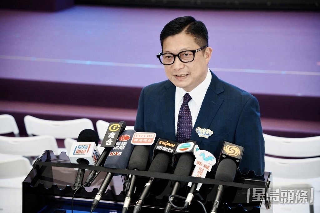 他希望大家能夠認清事實,不要被蒙蔽從而作出違法行為。 他希望大家能夠認清事實,不要被蒙蔽從而作出違法行為。