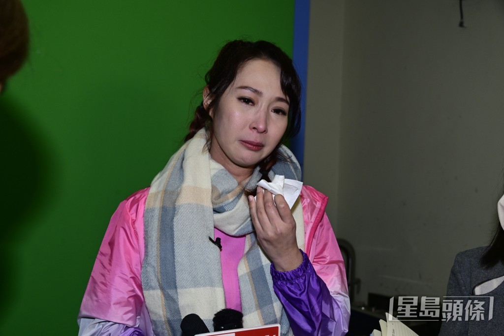 阿七喊得好淒涼。 阿七喊得好淒涼。
