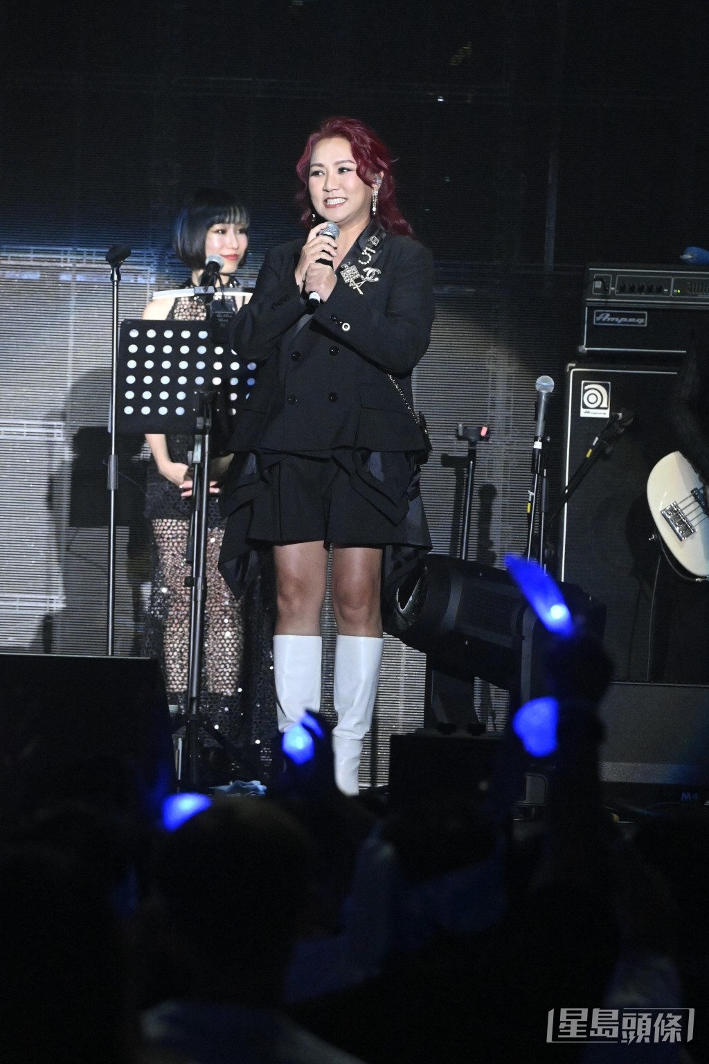 酒井法子問到黎瑞恩幾時翻唱她的歌曲,黎瑞恩表示1993年翻唱,當酒井法子聽罷即謂:「都係最近嘅事!」 酒井法子問到黎瑞恩幾時翻唱她的歌曲,黎瑞恩表示1993年翻唱,當酒井法子聽罷即謂:「都係最近嘅事!」