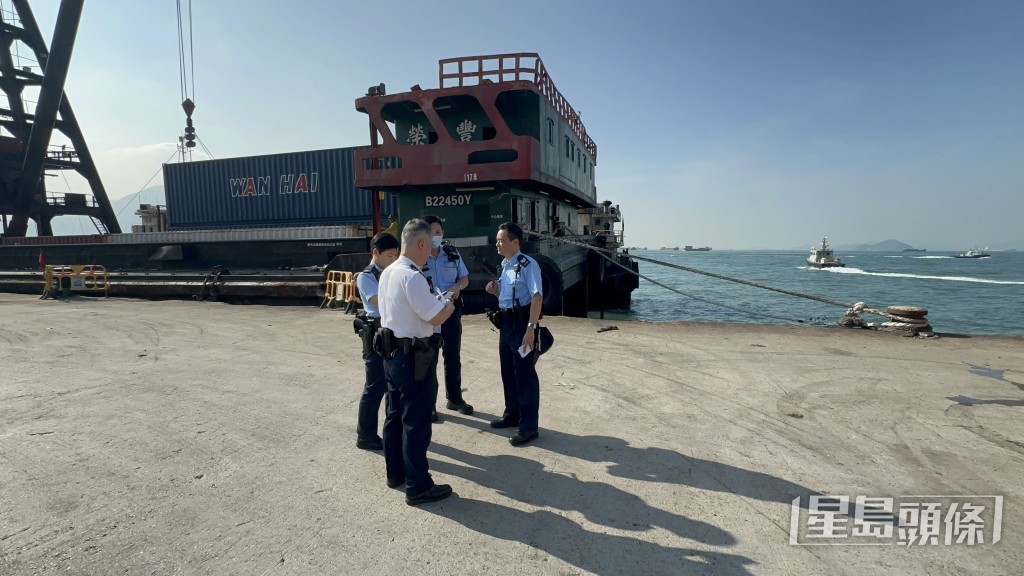 警员到场调查。梁国峰摄 警员到场调查。梁国峰摄