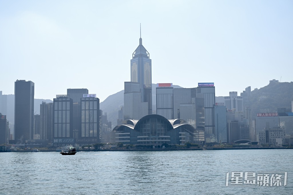 本財政年度首九個月錄得439億港元盈餘。資料圖片