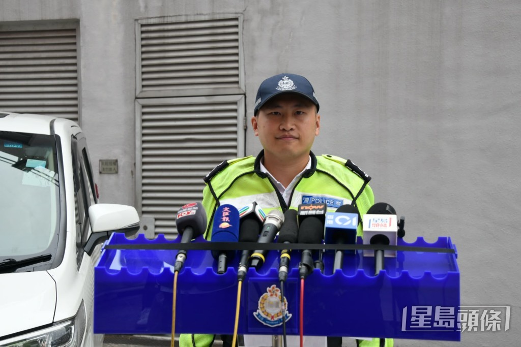 警方西九龙总区交通部执行及管制组高级督察谭健燊讲述案情。杨伟亨摄