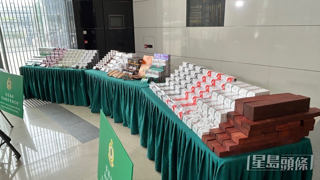 海關展示涉案證物。蔡楚輝攝 海關展示涉案證物。蔡楚輝攝